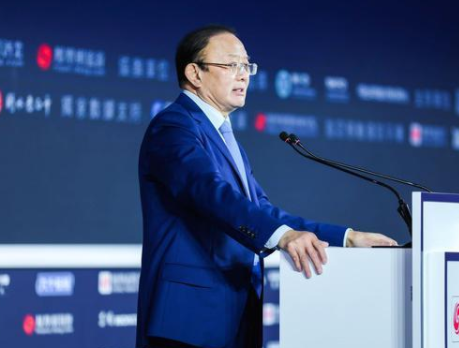 魏建国出席“变革与梦想·2019财经高峰论坛”