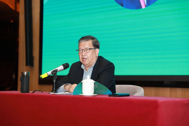 7月13日，原国家外经贸部副部长、原博鳌亚洲论坛秘书长龙永图出席“2022年认证技术提升周”