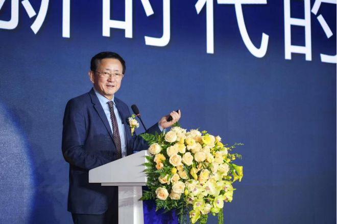 2月22日，樊纲出席深铁“2023年大湾区金融论坛