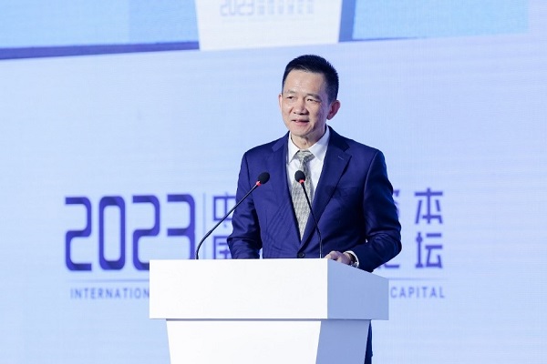 12月15日北京大学国家发展研究院院长姚洋出席2023中国年度最佳雇主颁奖盛典